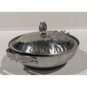 Vintage Hammered Aluminum Tulip Casserole Dish Holder - 8.5"